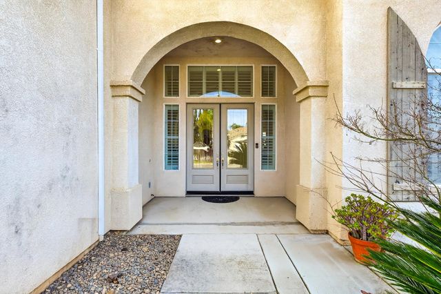 7905 Kawana Ct, Sacramento, CA 95829