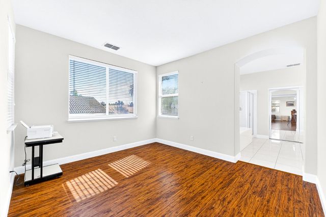 7905 Kawana Ct, Sacramento, CA 95829