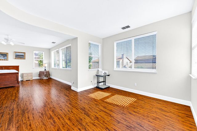 7905 Kawana Ct, Sacramento, CA 95829