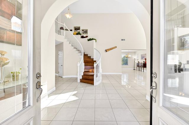 7905 Kawana Ct, Sacramento, CA 95829