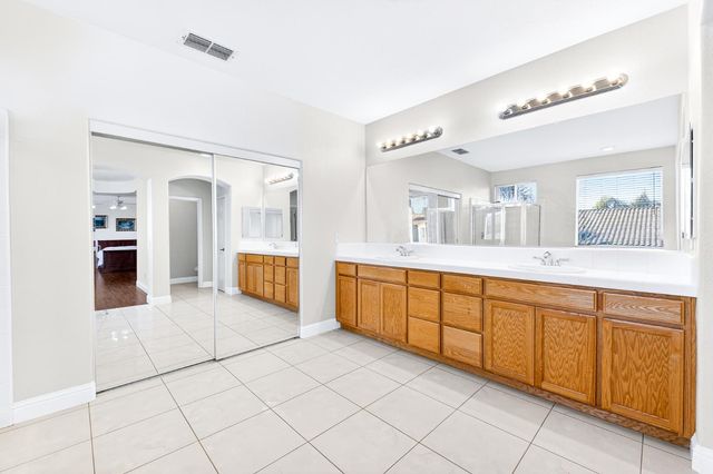 7905 Kawana Ct, Sacramento, CA 95829