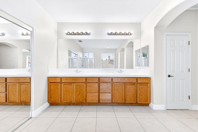 7905 Kawana Ct, Sacramento, CA 95829