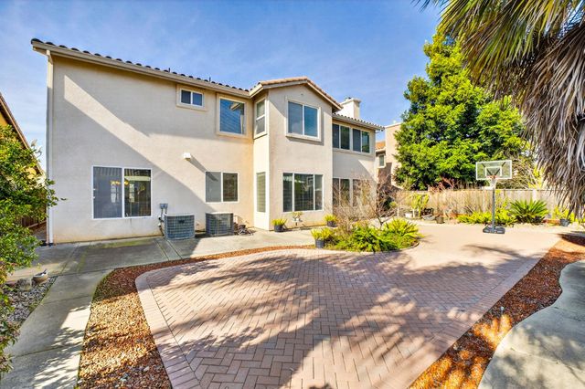 7905 Kawana Ct, Sacramento, CA 95829