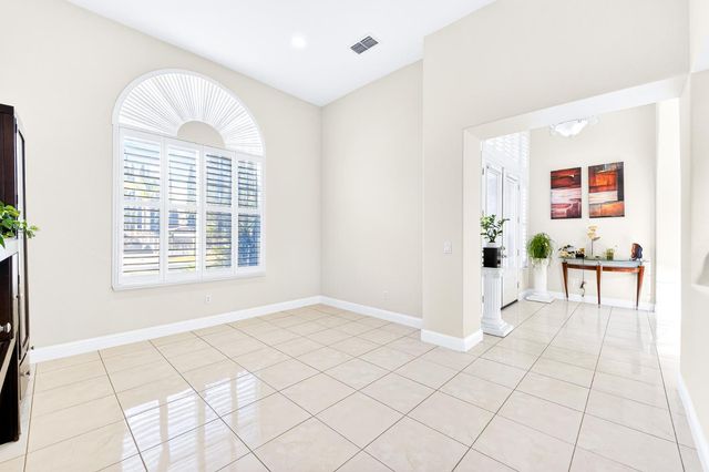 7905 Kawana Ct, Sacramento, CA 95829