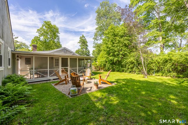 18 Willow Lane, Morris, CT 06763