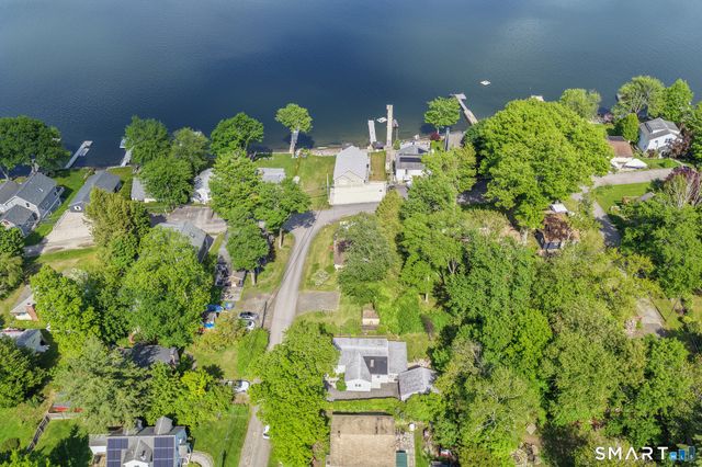 18 Willow Lane, Morris, CT 06763