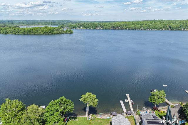 18 Willow Lane, Morris, CT 06763