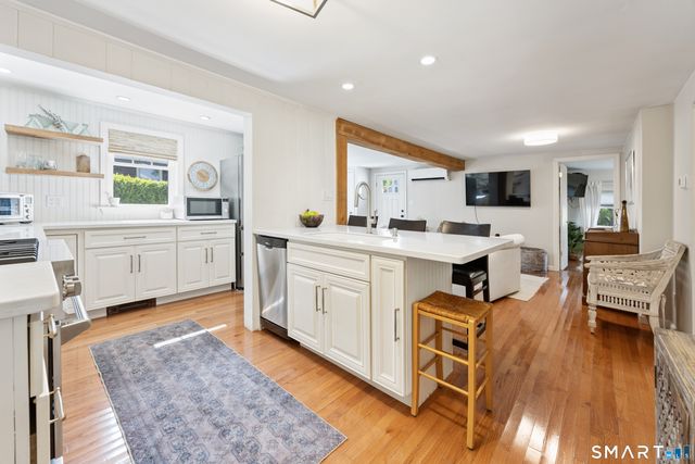 18 Willow Lane, Morris, CT 06763
