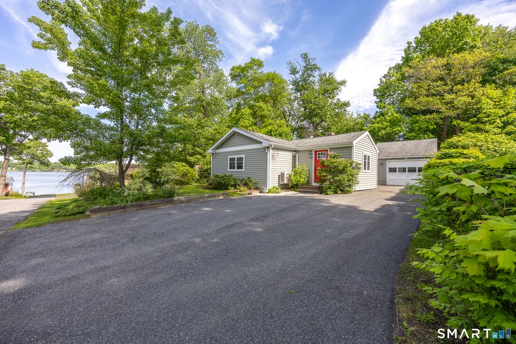 18 Willow Lane, Morris, CT 06763