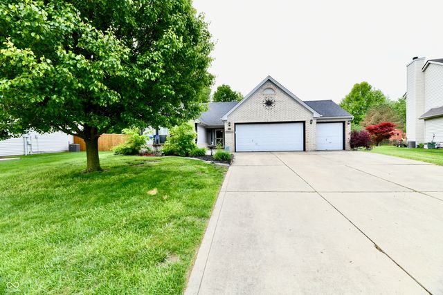 1035 Springwater Drive, Greenwood, IN 46143