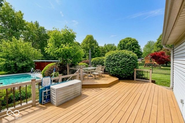1035 Springwater Drive, Greenwood, IN 46143