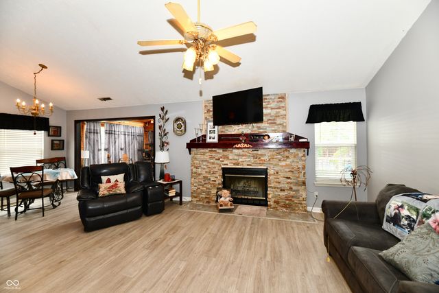 1035 Springwater Drive, Greenwood, IN 46143