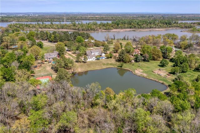 2411 Wyndermere Way, Fort Smith, AR 72903