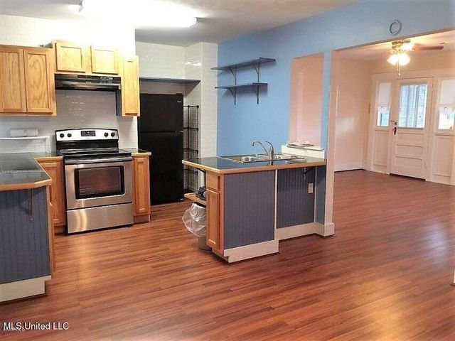 108 N Burke Avenue, Long Beach, MS 39560