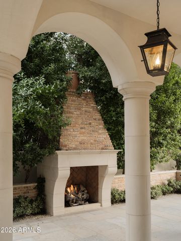 6415 E EXETER Boulevard, Scottsdale, AZ 85251