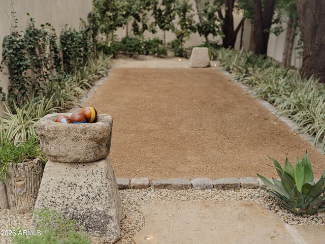 6415 E EXETER Boulevard, Scottsdale, AZ 85251