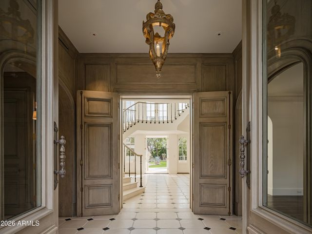 6415 E EXETER Boulevard, Scottsdale, AZ 85251