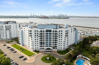 1001 Marina Dr 507, Quincy, MA 02171
