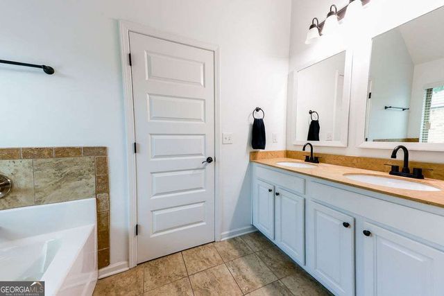 2098 Murry Trail, Morrow, GA 30260