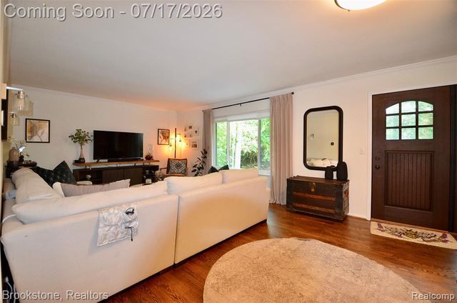 4979 Waw Ban See Drive, Clarkston, MI 48348