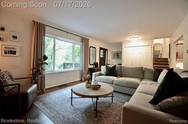 4979 Waw Ban See Drive, Clarkston, MI 48348
