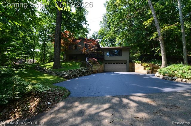 4979 Waw Ban See Drive, Clarkston, MI 48348