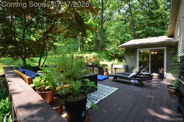 4979 Waw Ban See Drive, Clarkston, MI 48348
