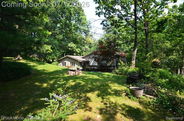 4979 Waw Ban See Drive, Clarkston, MI 48348