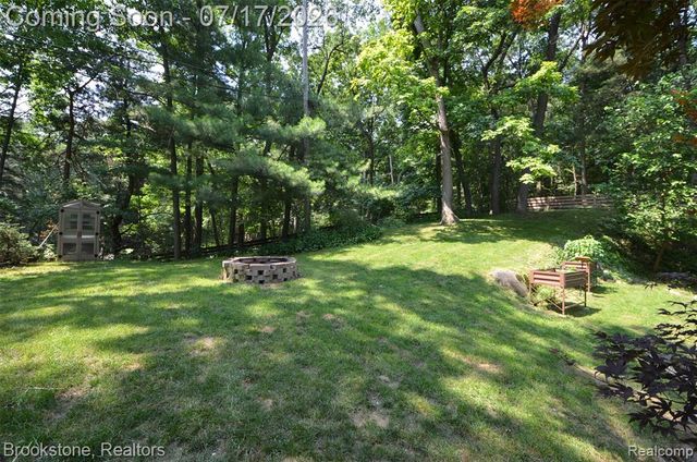4979 Waw Ban See Drive, Clarkston, MI 48348