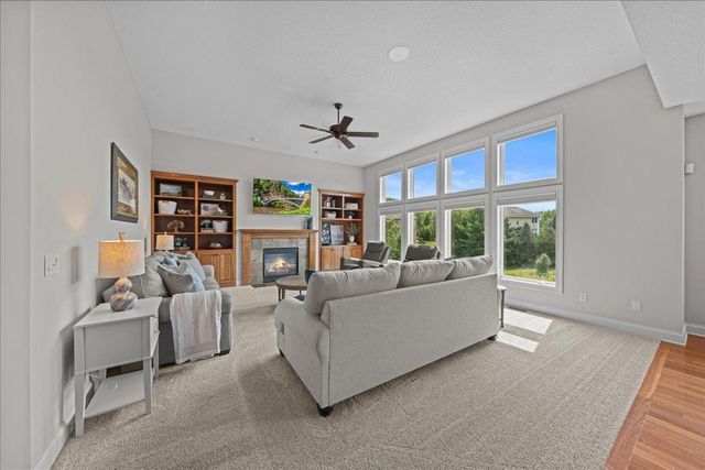 10614 Maple Boulevard, Woodbury, MN 55129