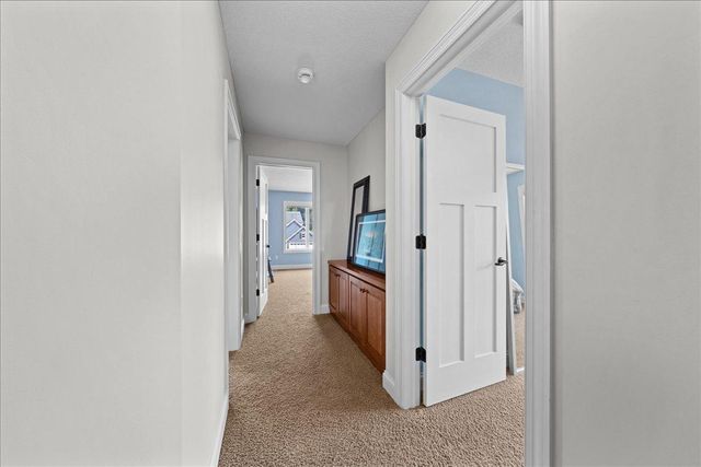 10614 Maple Boulevard, Woodbury, MN 55129