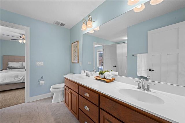 10614 Maple Boulevard, Woodbury, MN 55129