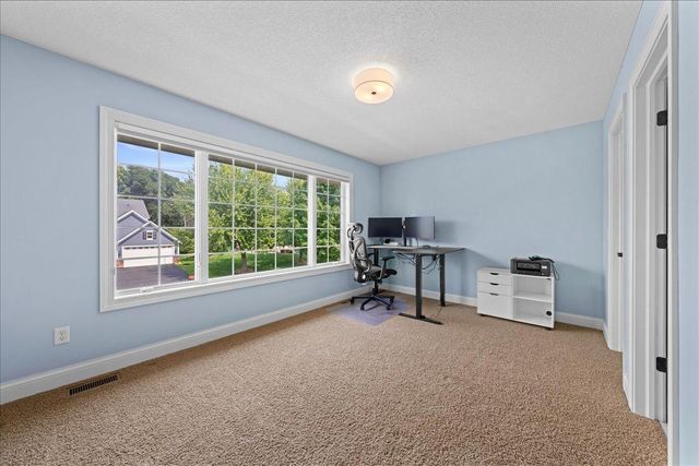 10614 Maple Boulevard, Woodbury, MN 55129