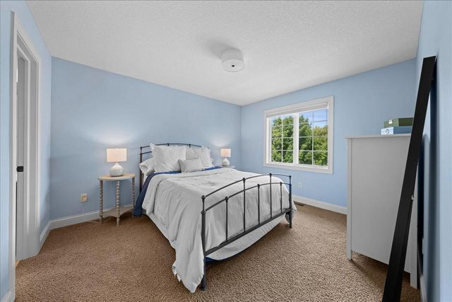10614 Maple Boulevard, Woodbury, MN 55129