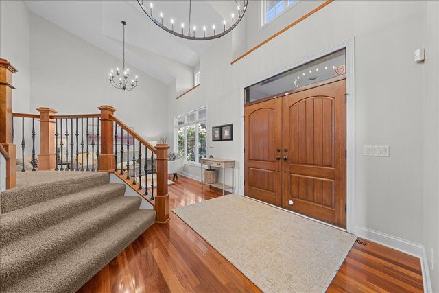 10614 Maple Boulevard, Woodbury, MN 55129