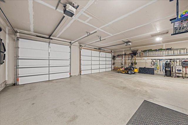10614 Maple Boulevard, Woodbury, MN 55129