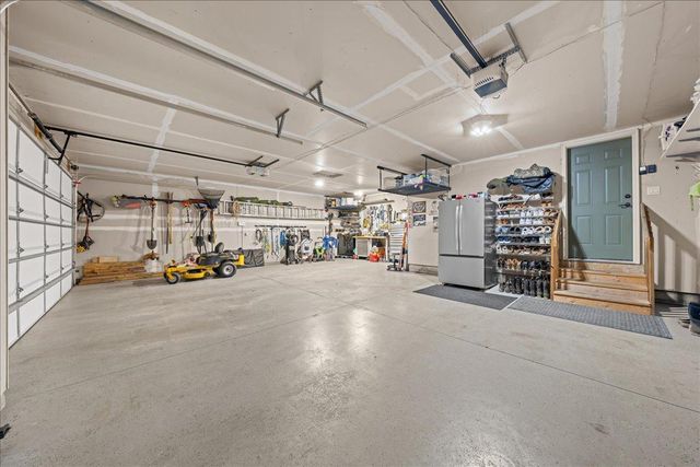 10614 Maple Boulevard, Woodbury, MN 55129