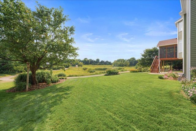 10614 Maple Boulevard, Woodbury, MN 55129