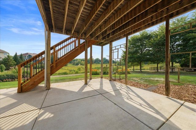 10614 Maple Boulevard, Woodbury, MN 55129