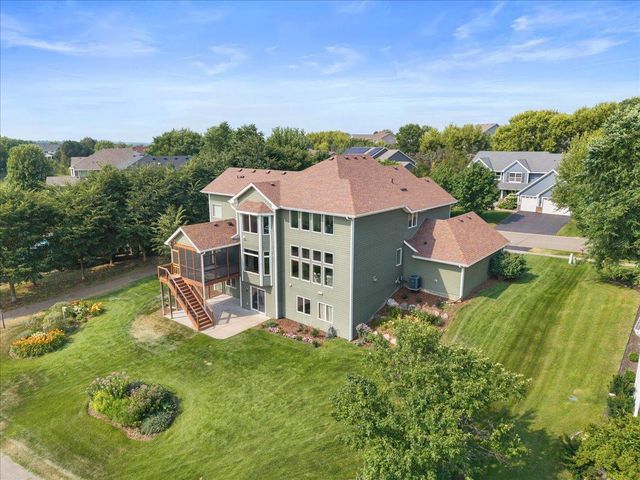10614 Maple Boulevard, Woodbury, MN 55129