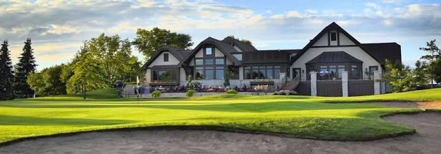 10614 Maple Boulevard, Woodbury, MN 55129