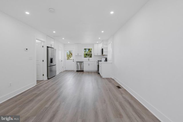 932 SOUTHERN AVE SE, Washington, DC 20032
