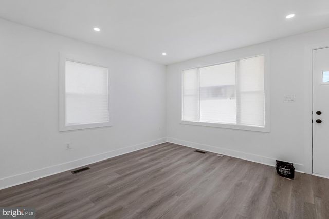 932 SOUTHERN AVE SE, Washington, DC 20032