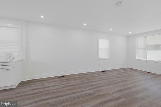 932 SOUTHERN AVE SE, Washington, DC 20032