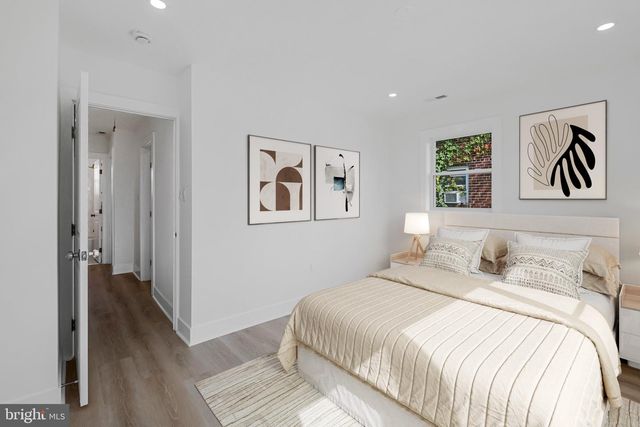 932 SOUTHERN AVE SE, Washington, DC 20032