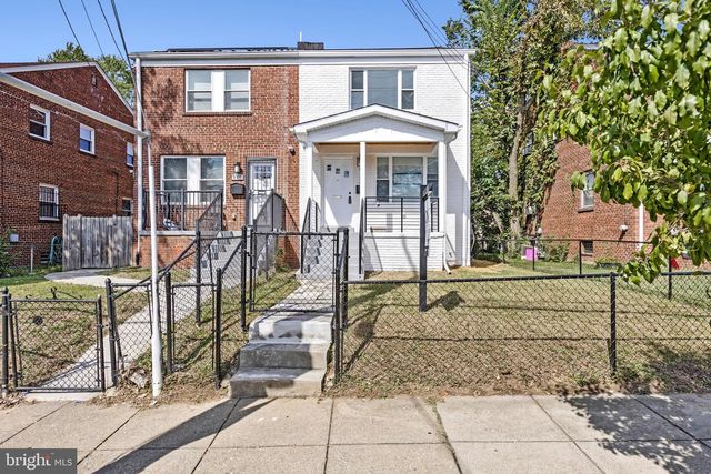 932 SOUTHERN AVE SE, Washington, DC 20032
