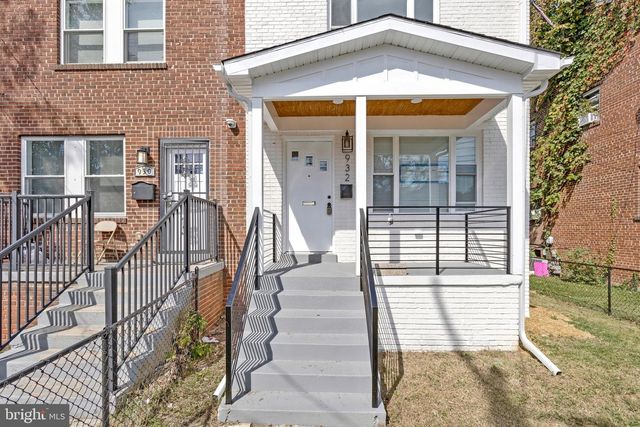 932 SOUTHERN AVE SE, Washington, DC 20032