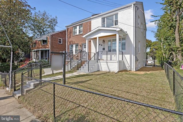 932 SOUTHERN AVE SE, Washington, DC 20032
