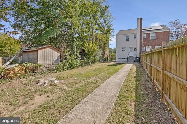 932 SOUTHERN AVE SE, Washington, DC 20032