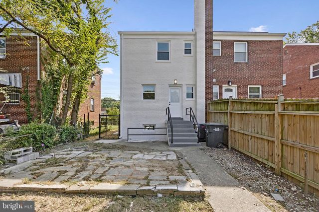 932 SOUTHERN AVE SE, Washington, DC 20032
